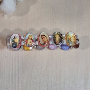 🎉🎉NEW🎉🎉PRETTY!! Vintahe Religious Multicolor Bead Stretch Bracelet